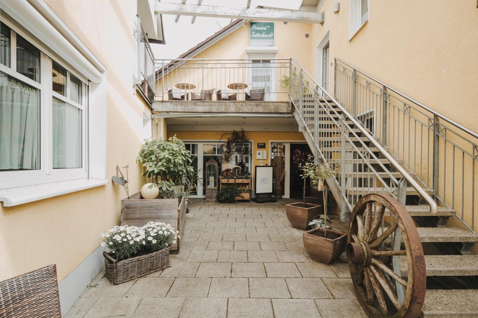 Hotel Pension Futterknecht Burgau Exterior foto